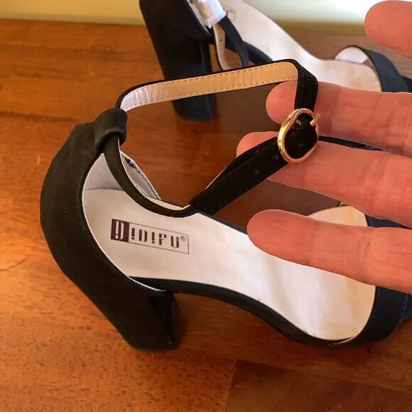 DIDIFU block heels Size 8.5 NWT - Picture 7 of 9